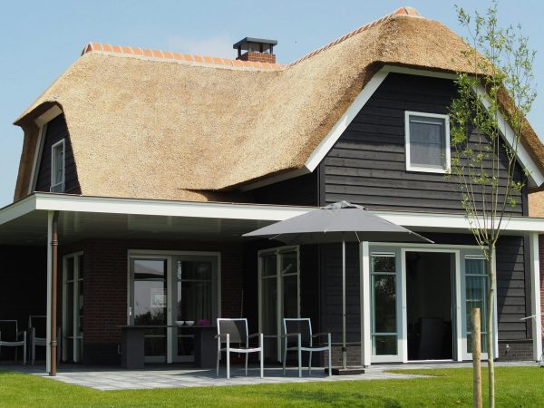 pexels-atomlaborblog-1105754